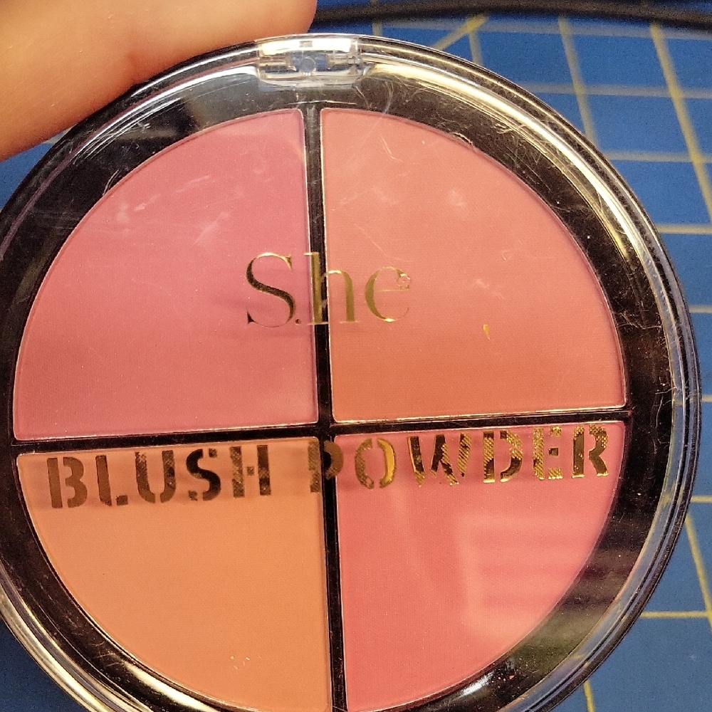 She Blush Powder Palette Of 4 Colors New Compact New